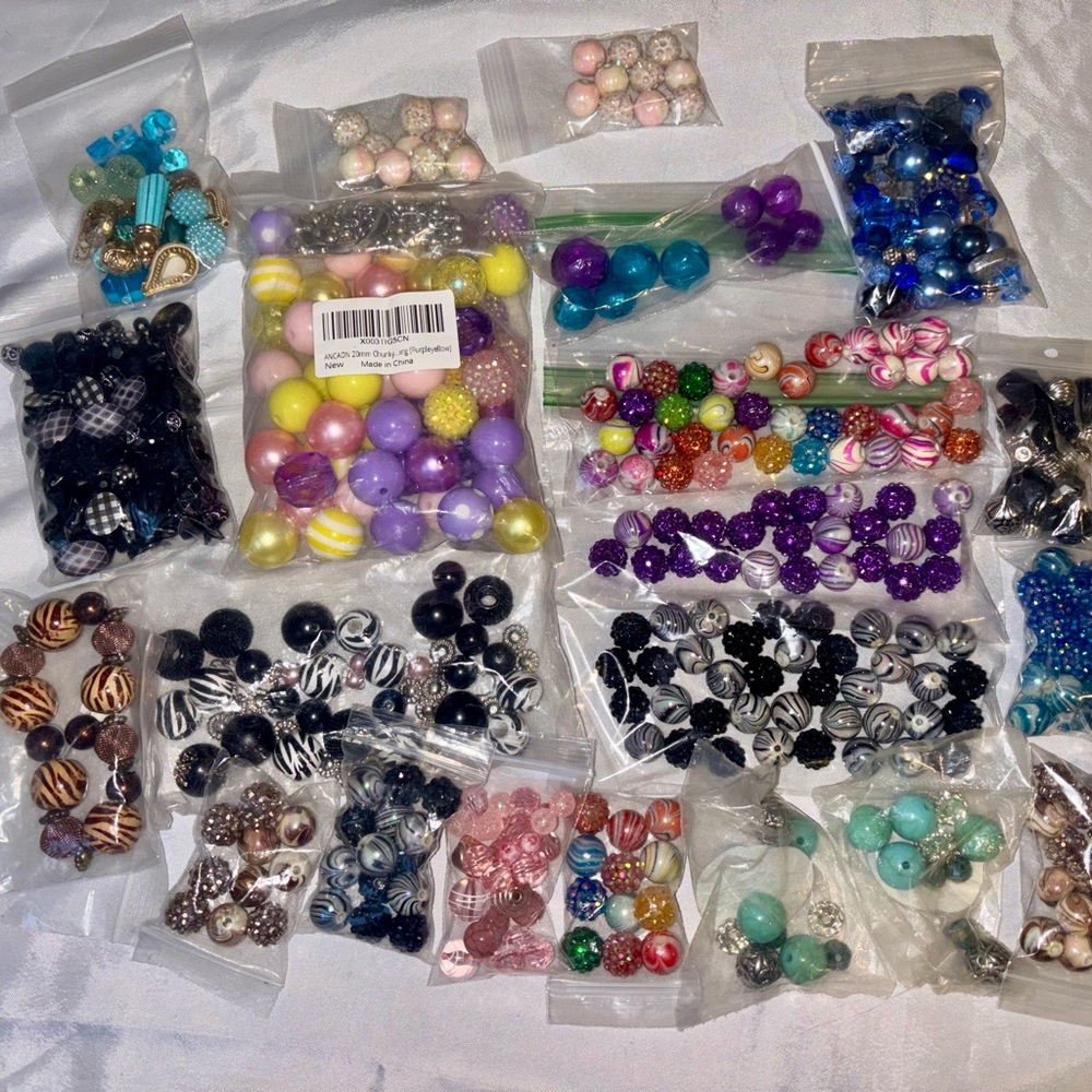 Bubblegum bead lot